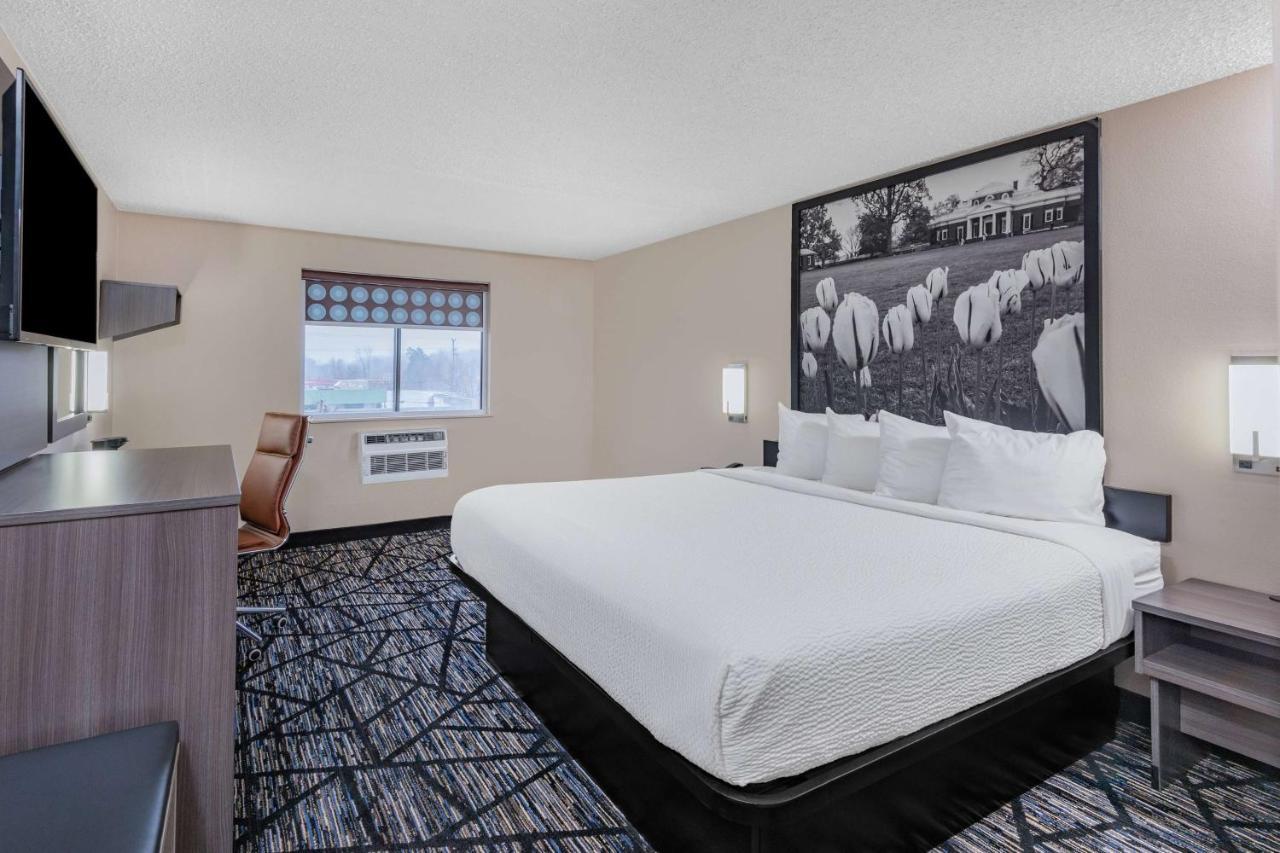 Super 8 By Wyndham Charlottesville Exteriér fotografie